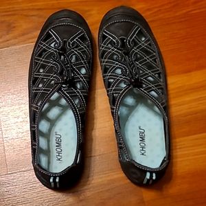 Khombu shoe